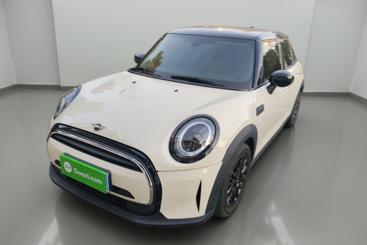 MINI 2022款 1.5T ONE 五门版PLUS车身外观1