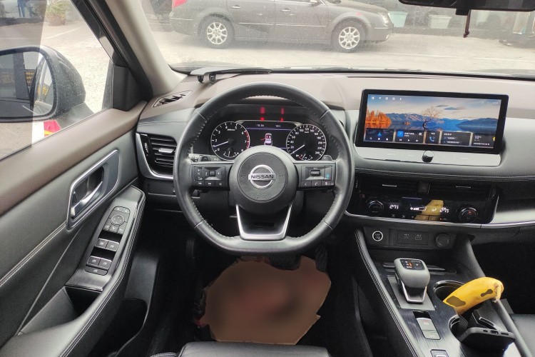 日产 奇骏 2021款 VC-Turbo 300 CVT 2WD豪华版中控内饰13