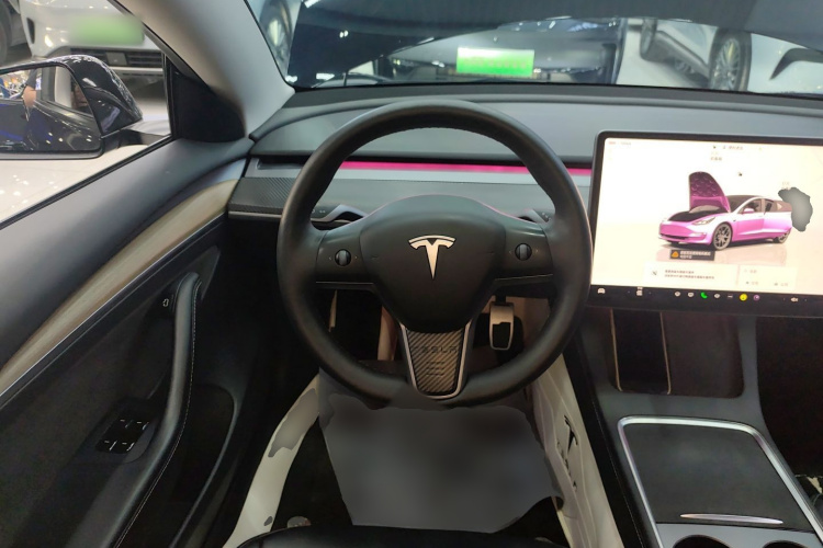 特斯拉 Model 3 2022款 后轮驱动版中控内饰13