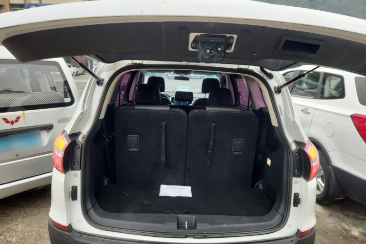 SWM斯威汽车 SWM斯威X7 2017款 1.5T 自动智享型 7座机舱底盘23