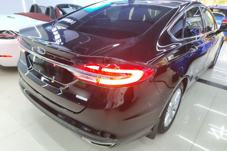 福特 蒙迪欧 2017款 EcoBoost 180 时尚型车身外观7