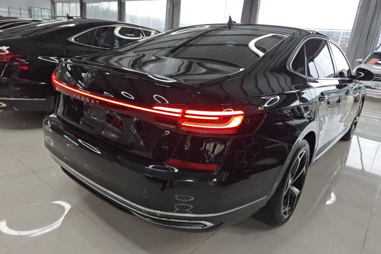 大众 帕萨特 2023款 改款 330TSI 星空豪华版车身外观7