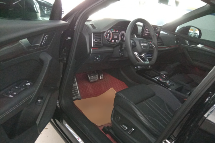 奥迪Q5L 2023款 40T 豪华动感型中控内饰7003