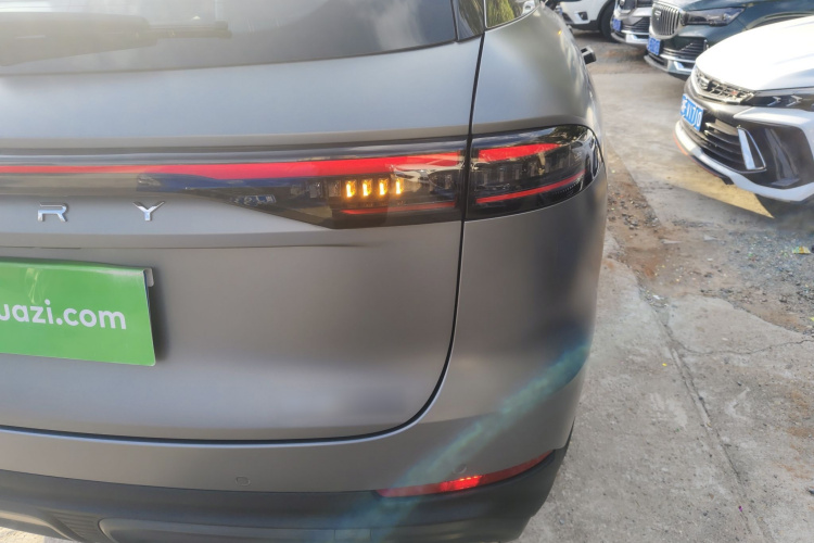 奇瑞 瑞虎8 L 2024款 2.0T 两驱尊贵版 5座车身外观9