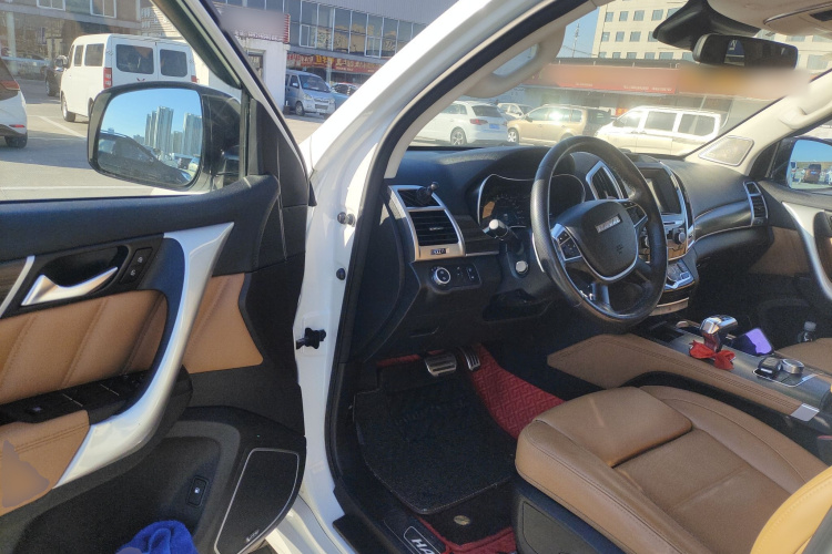 哈弗H9 2017款 2.0T 汽油四驱尊享型 5座中控内饰20