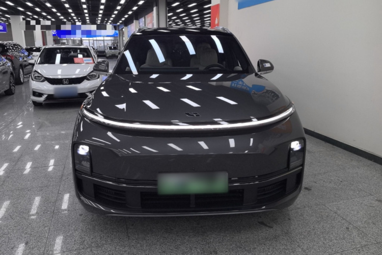 理想汽车 理想L8 2023款 Pro车身外观2