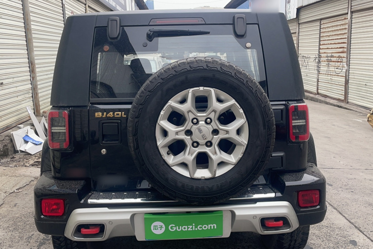 北京BJ40 2018款 2.0T 手动柴油四驱尊贵版车身外观6004