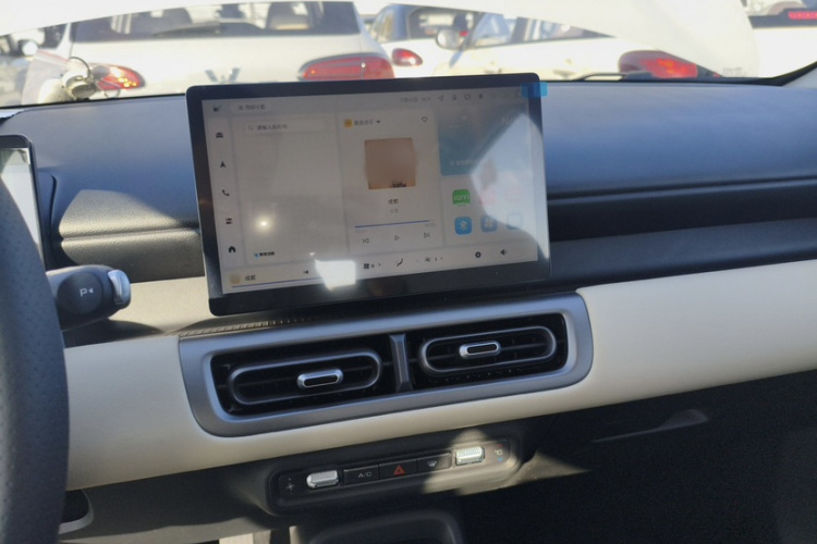 五菱汽车 五菱缤果PLUS 2024款 401km 五座版中控内饰7002