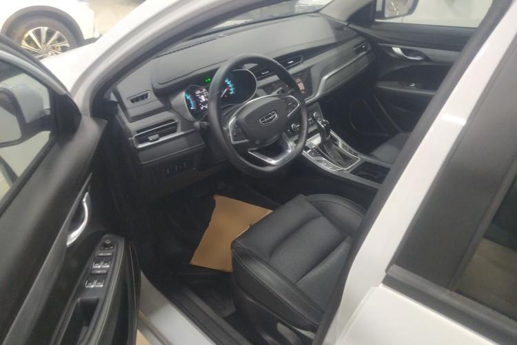 吉利汽车 帝豪 2021款 UP 1.5L CVT豪华型中控内饰20
