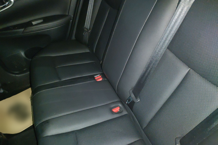 日产 轩逸 2021款 经典 1.6XE CVT专享版中控内饰21