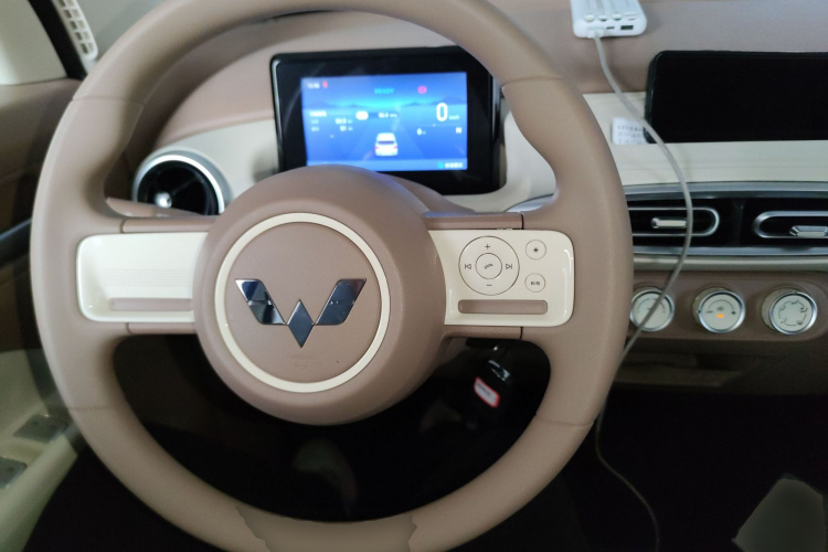 五菱汽车 宏光MINIEV 2025款 四门版 进阶款中控内饰12