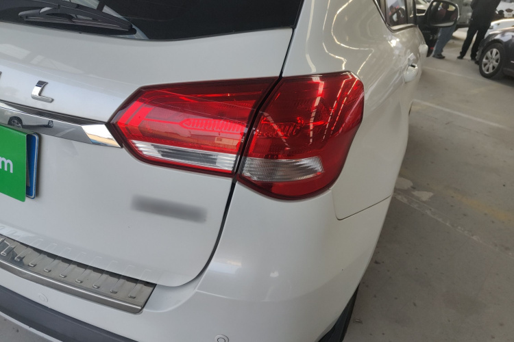 哈弗H2 2017款 蓝标 1.5T 自动两驱豪华型车身外观6006