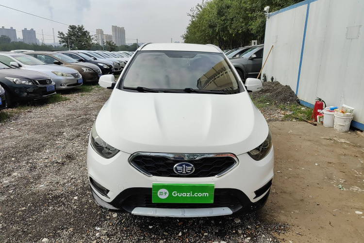 一汽 骏派D60 2015款 1.5L 手动标准型车身外观6001