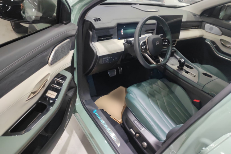 捷途山海L9 2024款 1.5TD 2DHT Max 7座中控内饰7003