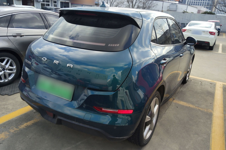 欧拉好猫 2023款 401km标准续航 豪华型 磷酸铁锂车身外观7