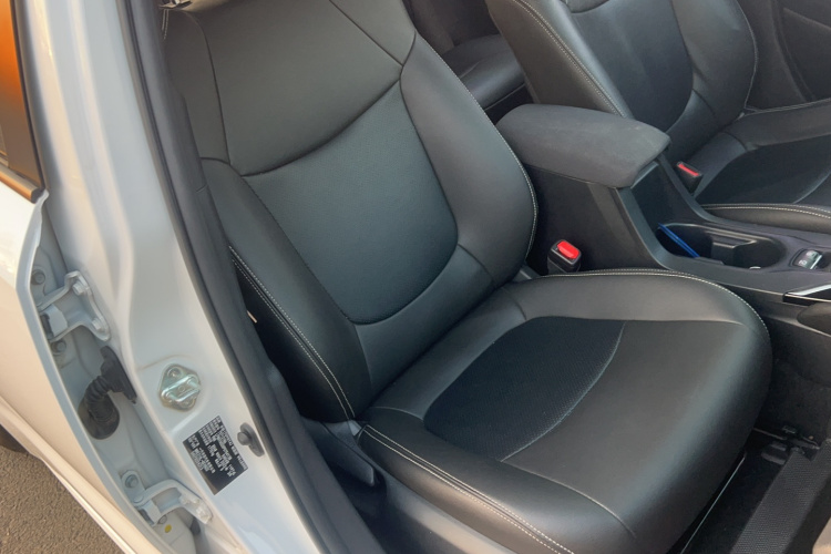 丰田 卡罗拉 2022款 1.2T S-CVT先锋PLUS版局部细节41