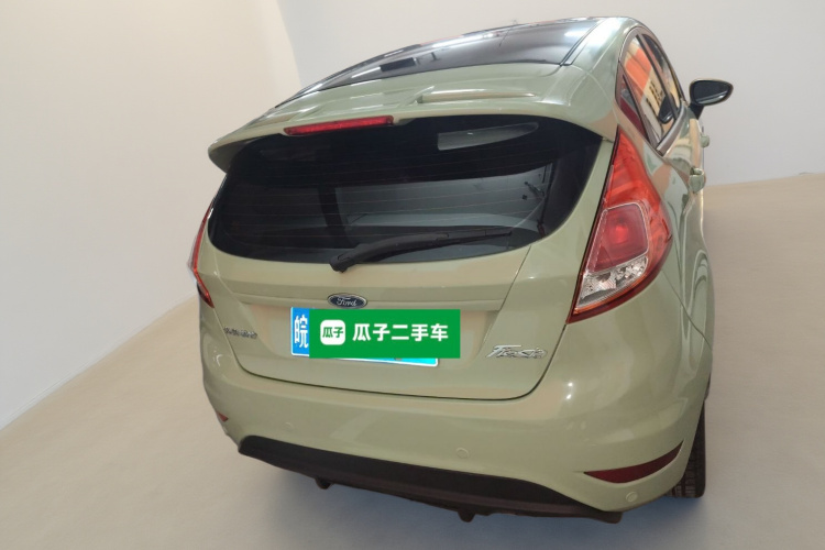 福特 嘉年华 2013款 两厢 1.5L 自动运动型车身外观6
