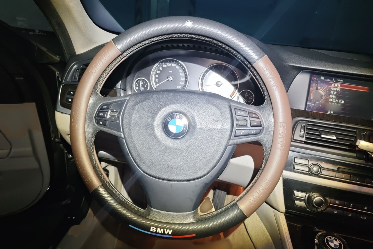 宝马5系 2013款 525Li 豪华型局部细节13