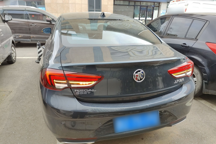 别克 君威 2020款 552T 豪华型车身外观6