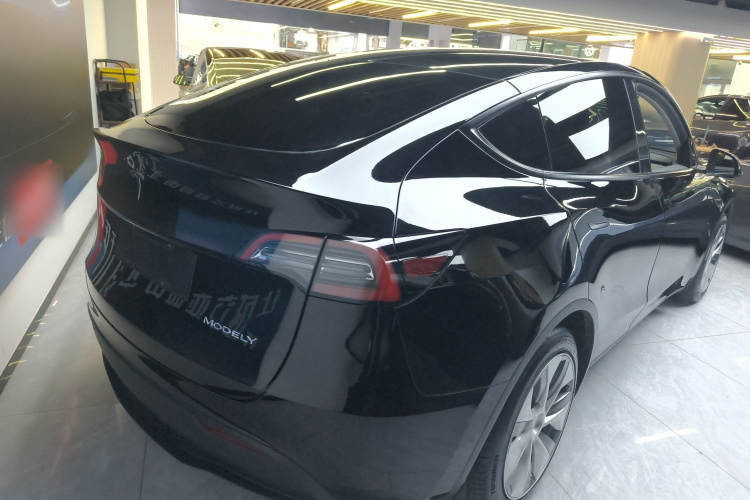 特斯拉 Model Y 2022款 后轮驱动版车身外观6005
