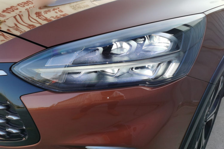 福特 福克斯 2021款 猎装版 EcoBoost 180 自动猎潮型局部细节36