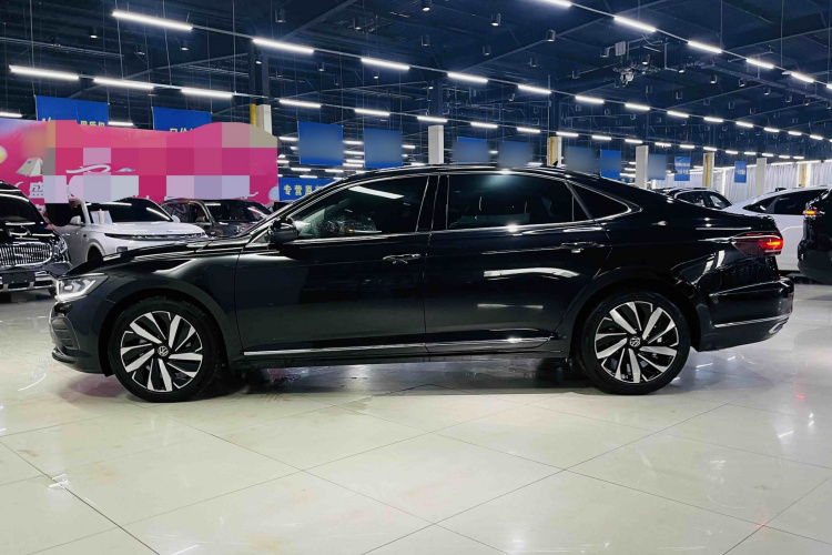 大众 帕萨特 2025款 出众款 380TSI 龙腾版车身外观6005