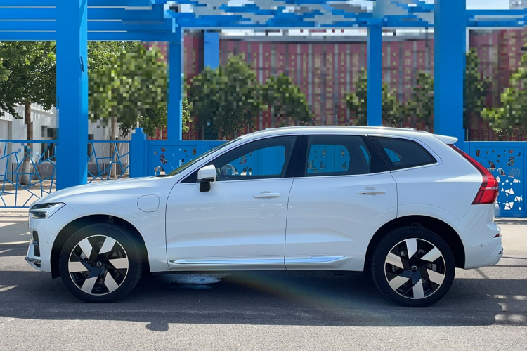 沃尔沃XC60新能源 2024款 T8 插电混动 长续航四驱智雅豪华版车身外观6003