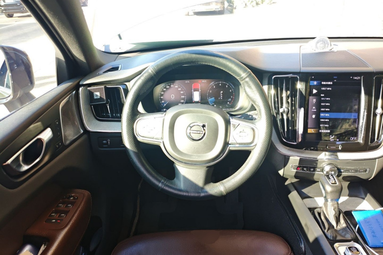 沃尔沃XC60 2021款 T5 四驱智逸豪华版中控内饰13