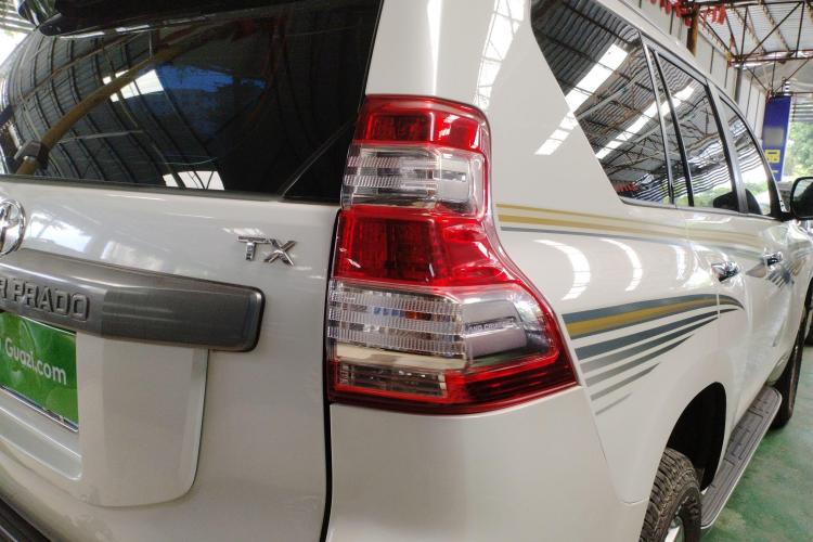 丰田 普拉多 2016款 2.7L 自动标准版车身外观9