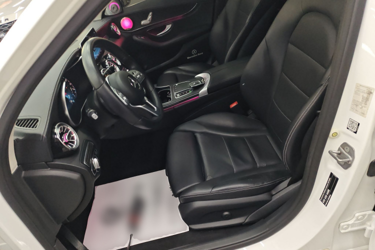 奔驰C级 2019款 C 180 L 时尚型运动版中控内饰19