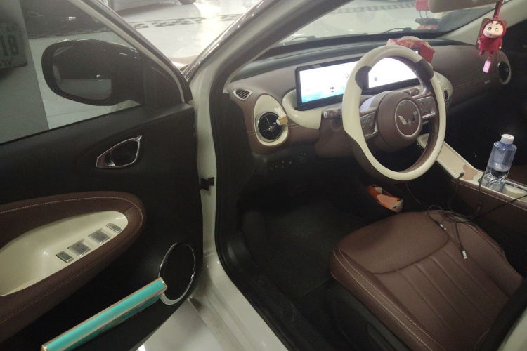 五菱汽车 五菱缤果 2025款 333km 灵犀互联款中控内饰20