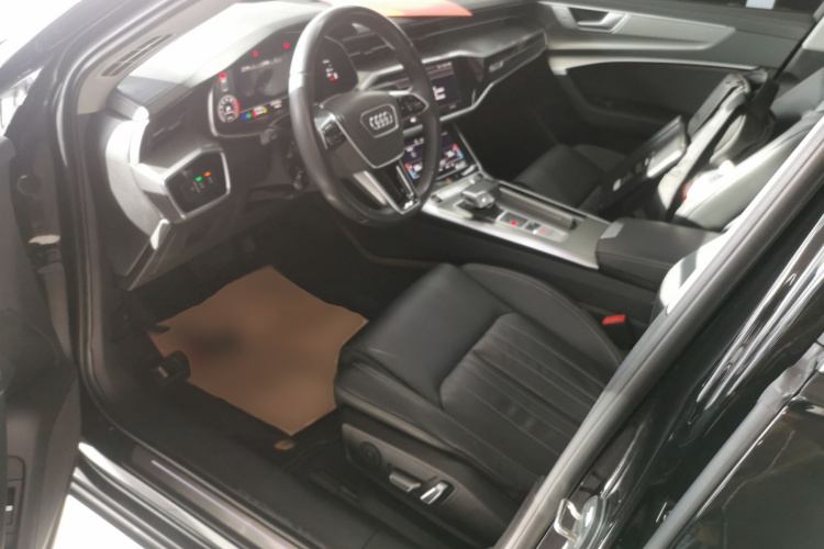 奥迪A6L 2023款 改款 40 TFSI 豪华致雅型中控内饰19