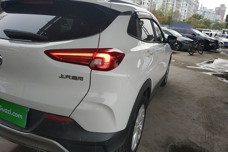 别克 昂科拉 2020款 15T 自动舒适型车身外观9