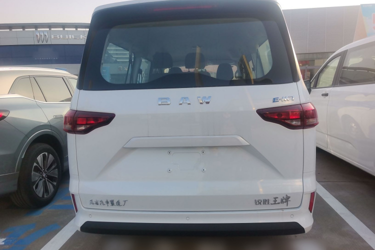 BAW北汽制造 锐胜王牌M7新能源 2025款 365KM 创业版 6座车身外观6004