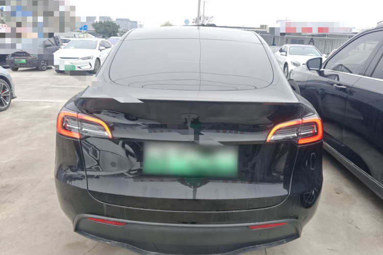 特斯拉 Model Y 2021款 标准续航后驱版车身外观6