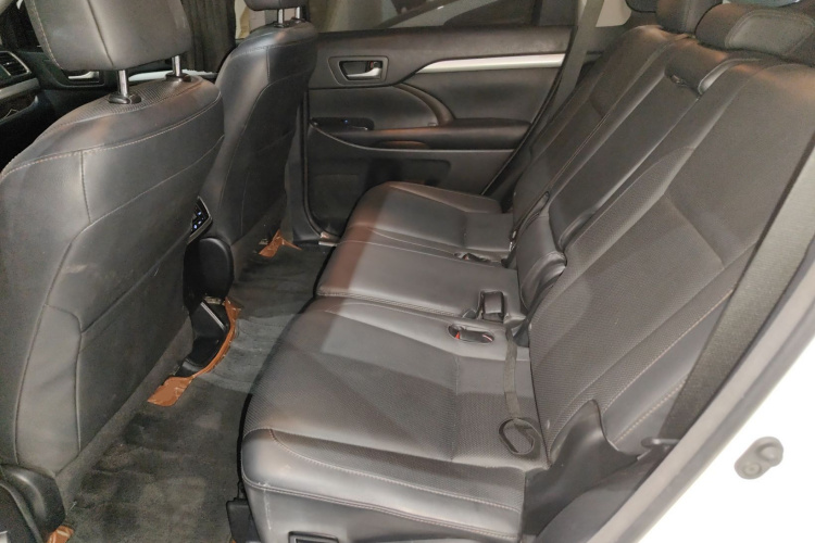 丰田 汉兰达 2015款 2.0T 四驱豪华版 7座中控内饰7004