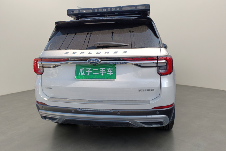 福特 探险者 2023款 EcoBoost 285 四驱钛金版 7座车身外观6