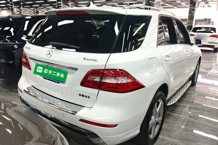 奔驰M级 2014款 ML 320 4MATIC车身外观6005