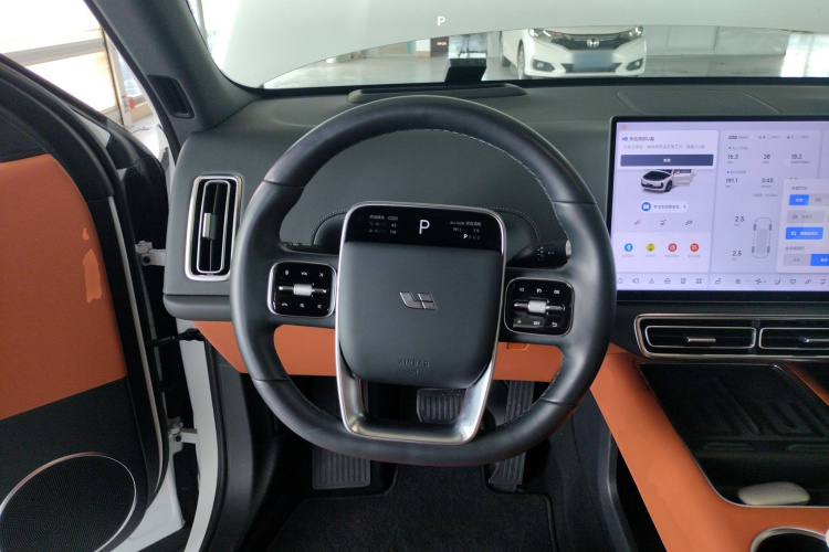 理想汽车 理想L6 2024款 Max中控内饰13