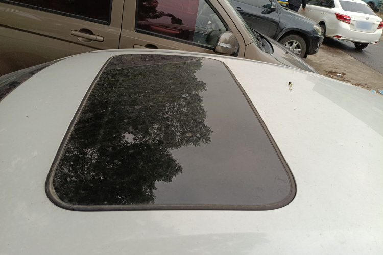 本田 思域 2019款 220TURBO CVT劲擎版 国VI局部细节57