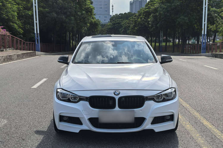 宝马3系 2019款 320Li M运动曜夜版车身外观6006
