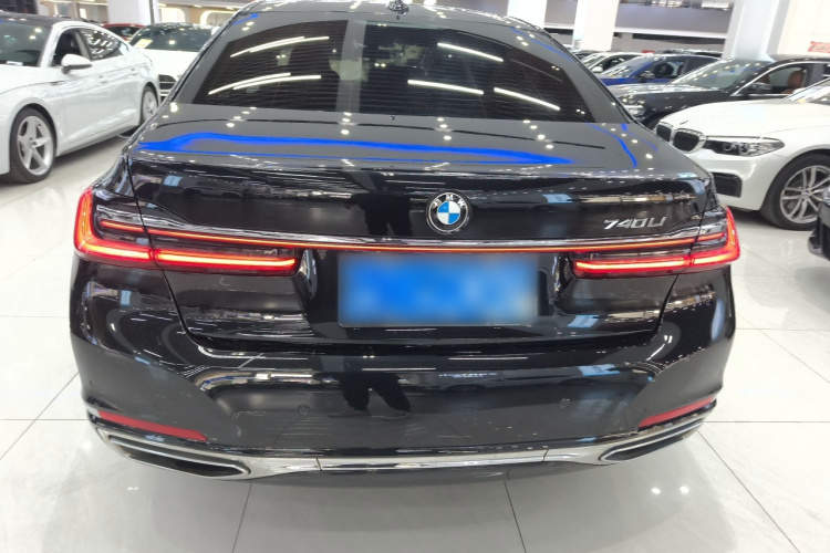 宝马7系 2021款 740Li 领先型 豪华套装车身外观6