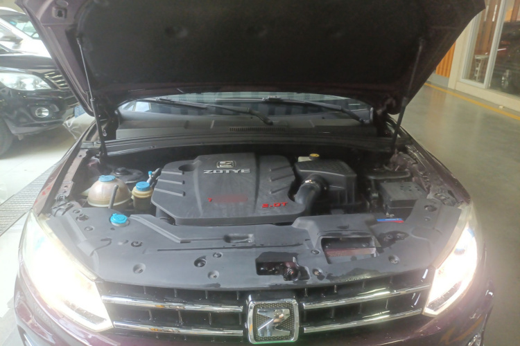 众泰T600 2015款 2.0T DCT尊贵型机舱底盘24