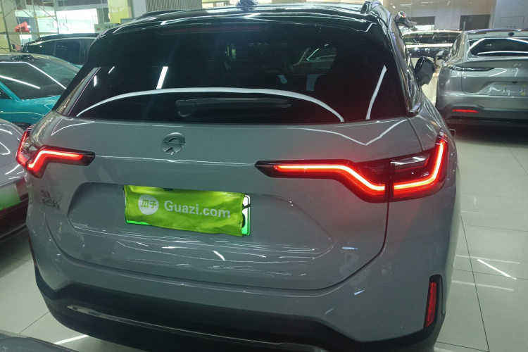 蔚来ES6 2019款 430KM 性能版车身外观6