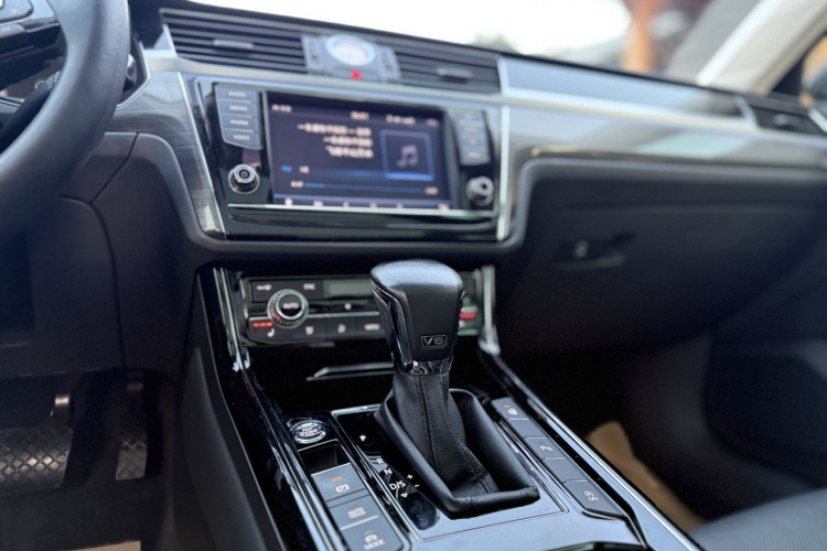 大众 辉昂 2016款 480 V6 四驱至尊版局部细节16