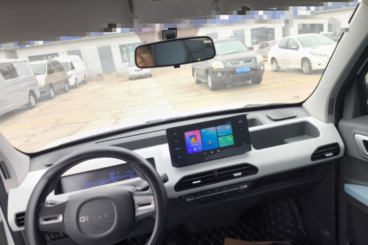 吉利银河 2023款 熊猫mini 120km 萌萌熊中控内饰12