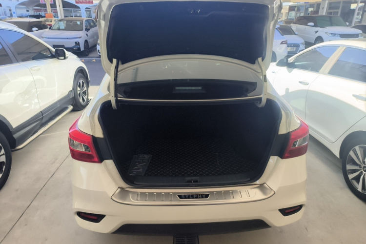 日产 轩逸 2024款 经典 1.6XE CVT舒适版局部细节23