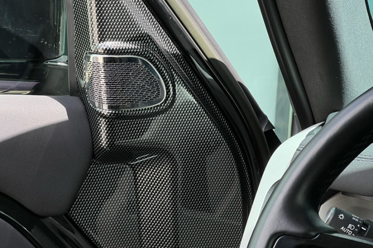 路虎卫士 2023款 90 3.0T P400 XS中控内饰7009