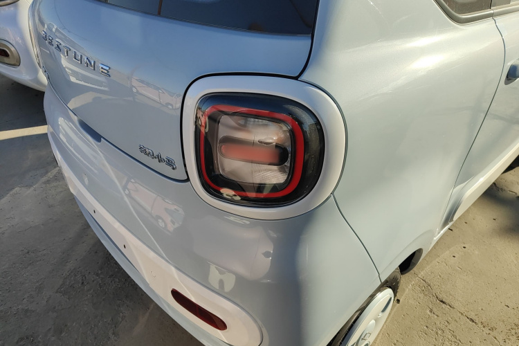 奔腾小马 2026款 222km 萌趣马 Plus车身外观9