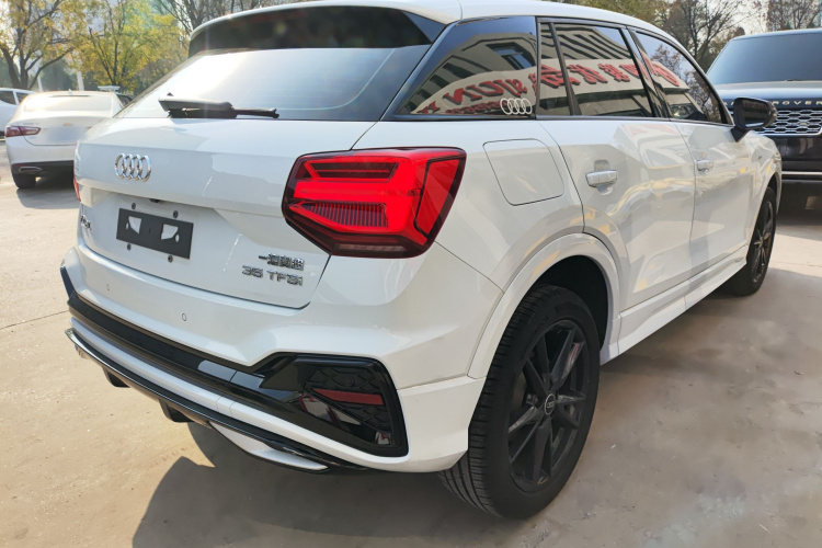 奥迪Q2L 2022款 35 TFSI 进取动感型车身外观6005